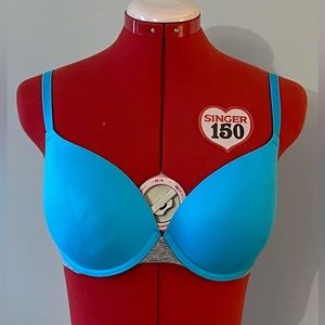 Victoria’s Secret Bra (34D)